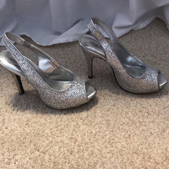 Silver Sparkly Lulu Townsend Heels 👠 - Picture 5 of 8
